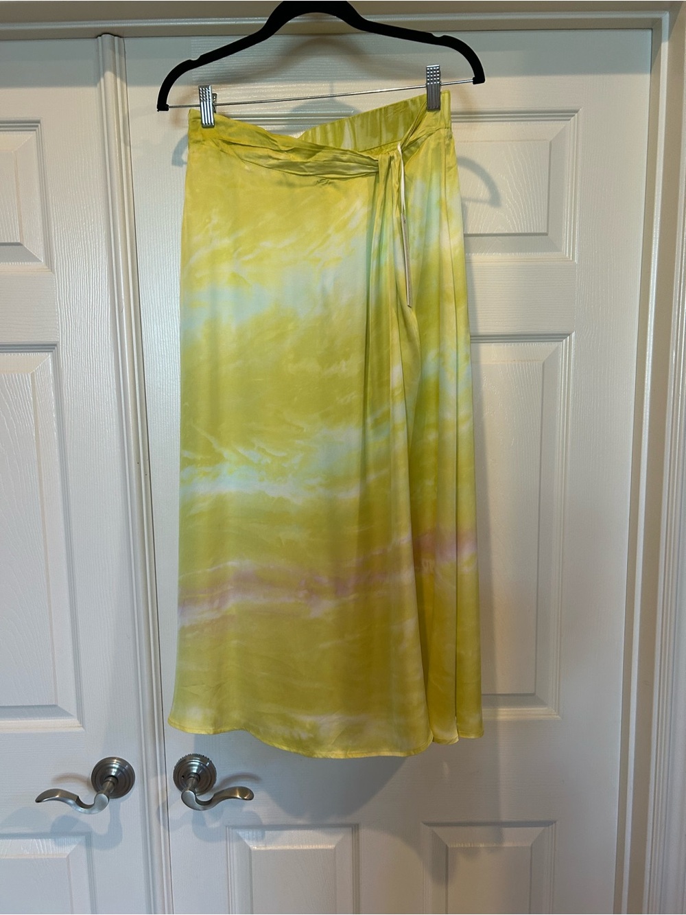 Young, Fabulous and Broke, NWT, Sz M Yellow Tie-Dye Midi Skirt